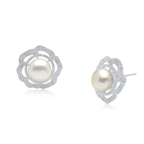 Emilia Pearl Earrings